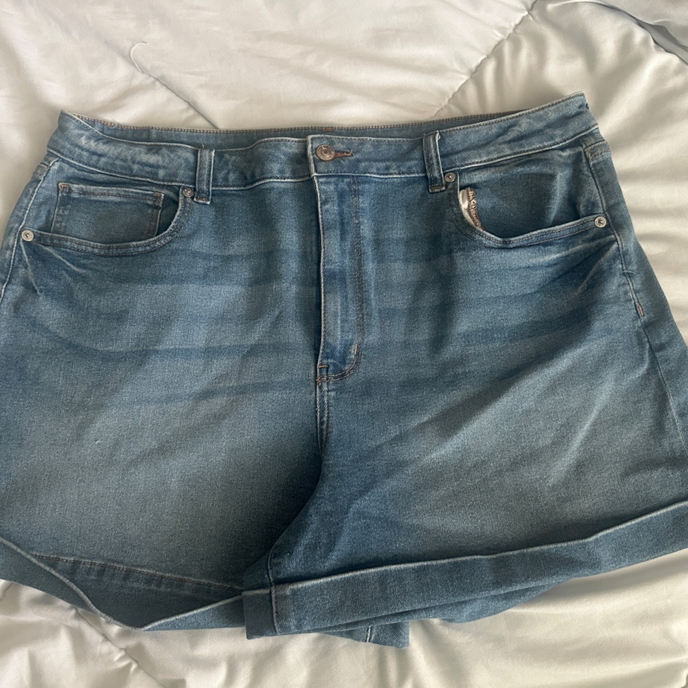 American Eagle Mom Shorts